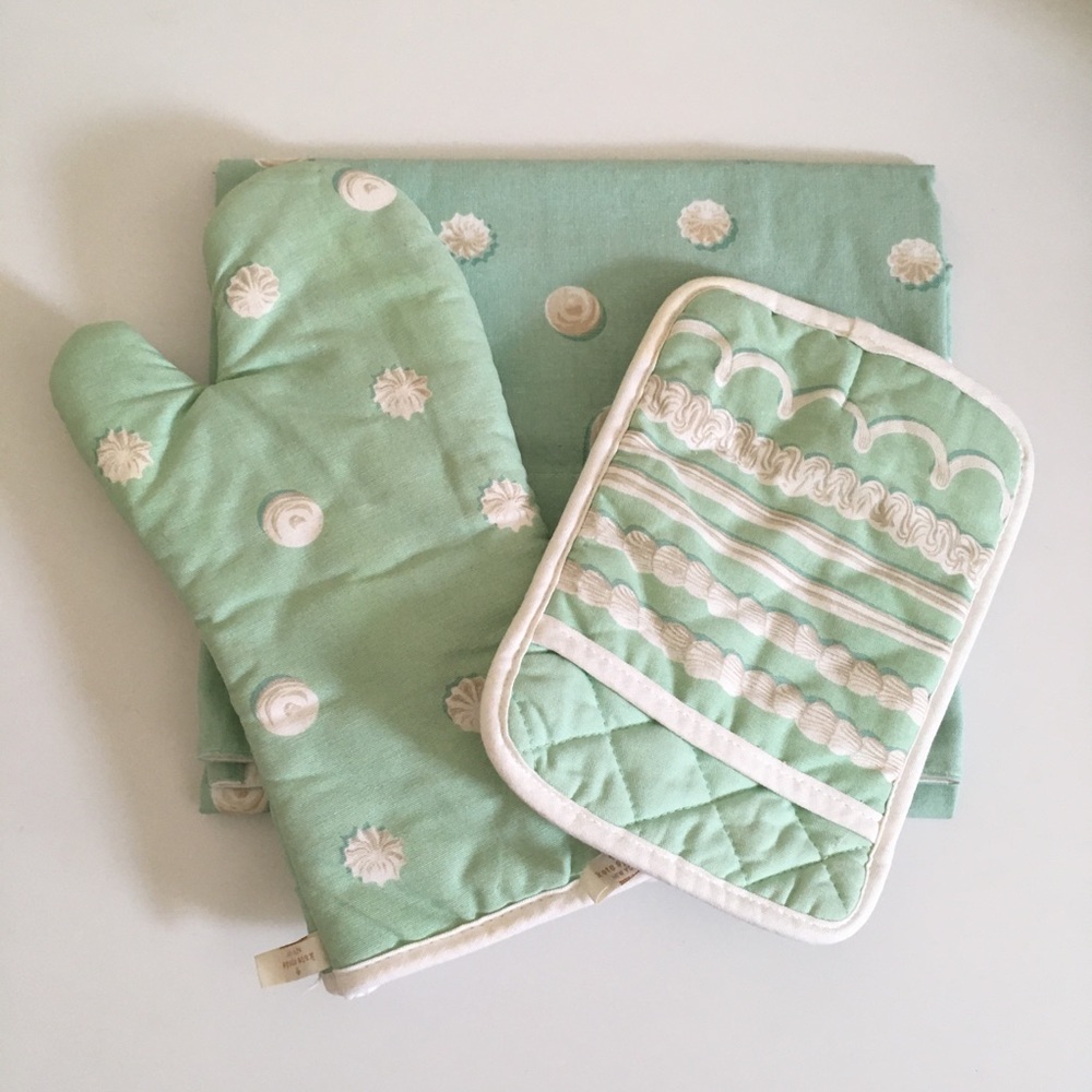 Kate Spade mint green frosting print apron oven mitt pot holder bundle GUC